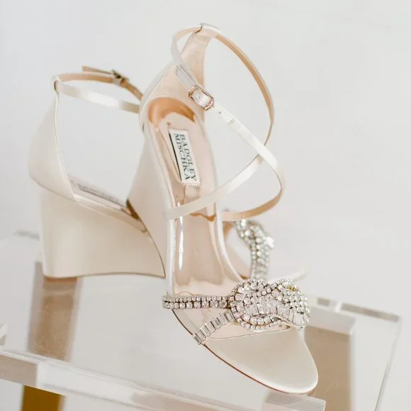 Badgley Mischka Zabrina 9 Women's Strappy Wedge Ivory New - Picture 9 of 14